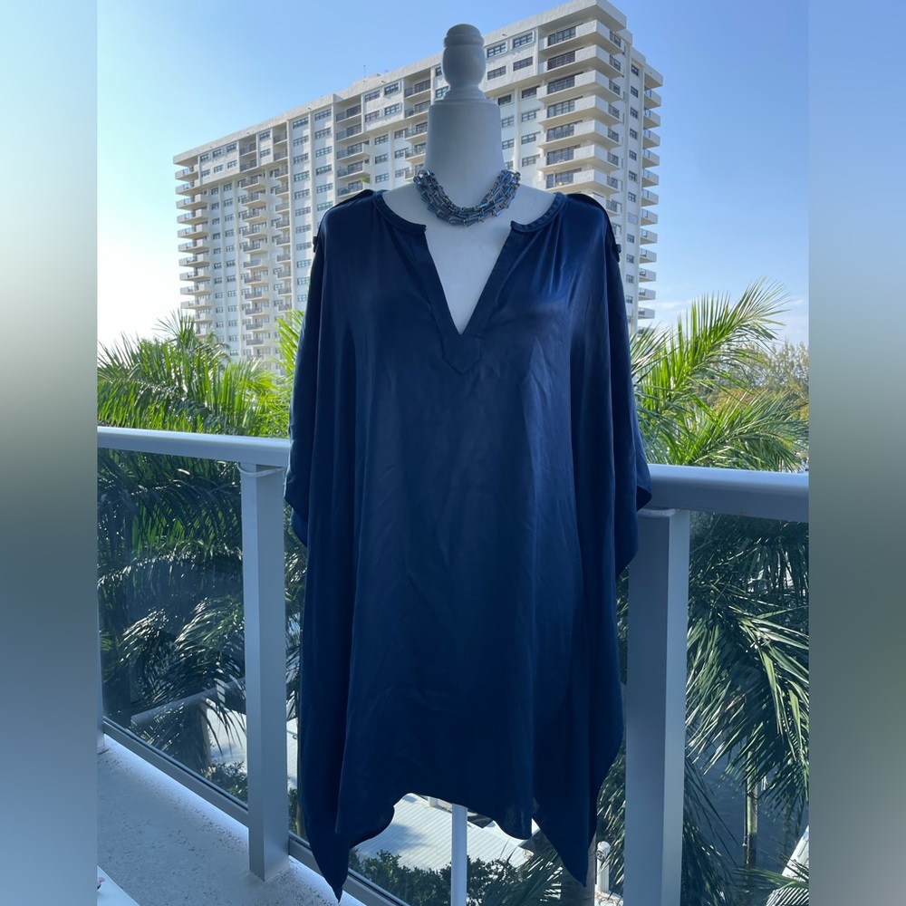 BCBG Max Azria navy blue silk kaftan blouse